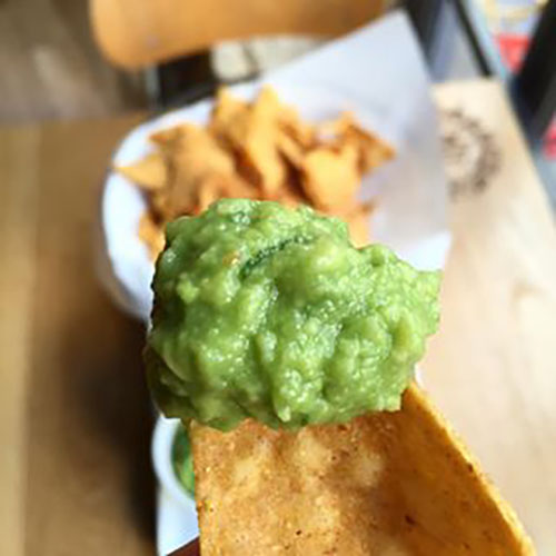 Nachos au guacamole